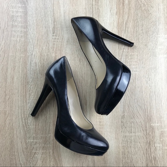 nine west platform pumps